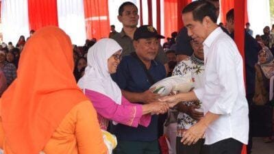 Tekan Inflasi, Bantuan Pangan Beras Dipercepat