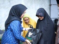 Baznas-Pemkab Mamuju Salurkan Bantuan Zakat, Sasar Lansia dan Anak Sekolah