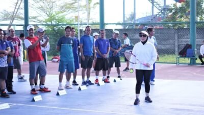 Bupati Buka Pertandingan Tenis Lapangan