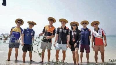 Sebelum Tanding di Sirkuit, Ini yang Dilakukan Pembalap MotoGP di Pantai Kuta Lombok