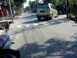 Pengendara Banyak jadi Korban, Warga Soroti Plat Duiker Jalan Mangimpung Polman