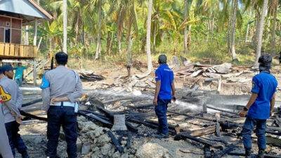 Rumah Warga Tande Timur Ludes Terbakar