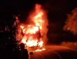 Bus Litha Rute Mamuju-Makassar Terbakar