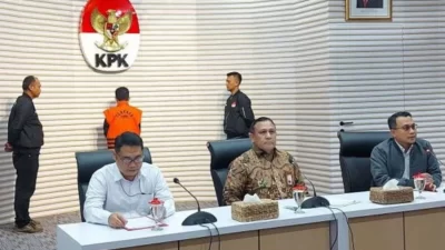 KPK Jebloskan Wali Kota Bima Muhammad Lutfi ke Sel Tahanan