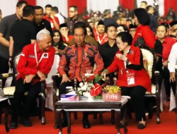 Jokowi Ikuti Langkah Ganjar ke Jawa Tengah, PDIP: Memang Kader Banteng yang Biasa Blusukan