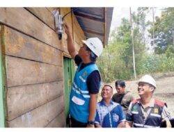 Warga Kurang Mampu Gratis Pasang Listrik