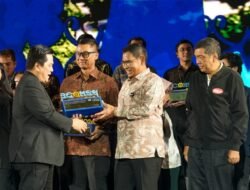 Dirut BRI Sunarso Dinobatkan sebagai Best CEO of Communication, BRI Raih 4 Penghargaan BCOMSS 2024