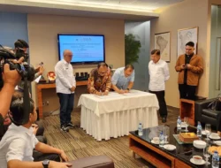 Pemprov Sulbar-PT Hadji Kalla Teken MoU Kerjakan Ruas Jalan Bonehau-Kalumpang