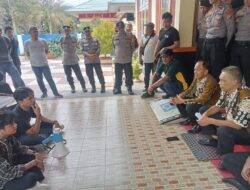 Unjuk Rasa di Kantor Inspektorat Majene, Mahasiswa Desak Audit Proyek Fiktif Desa Paminggalan