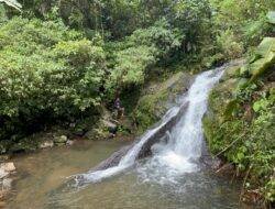 Tempat Persembunyian Pejuang Lawan Penjajah, Pesona Air Terjun Limbong Parengnge Kelapa Dua