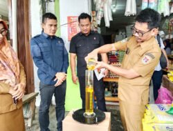 Sidak Pasar Sentral Mamuju, Tim Temukan Minyakita tak Sesuai Takaran