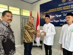 277 Napi Lapas Polewali Terima Remisi Lebaran