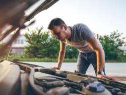 Mitos atau Fakta: Membuka Kap Mesin Mobil Setelah Perjalanan Jauh?