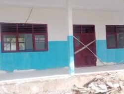 Upah Menggantung, Tukang Segel Ruangan SMA Negeri 1 Tommo