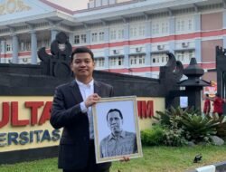 Putra Pejuang Sulbar Alm Arifin Nurdin Raih Cumlaude di Undip