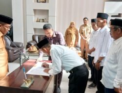 Pertama Kali, Anggota BPD Dilantik di Ruang Kerja Bupati Polman