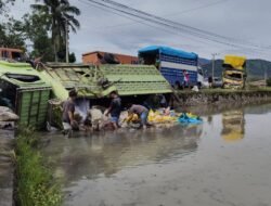 Tiga Truk Terlibat Kecelakaan Beruntun di Paku, Empat Orang Alami Luka Parah