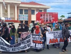 Warga Passairang Gelar Aksi Demo, Nilai Putusan PN Polewali Tak Adil dan Masuk Angin