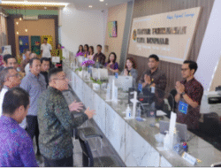 Tinjau Kantah Kota Denpasar, Wamen ATR/Waka BPN Tekankan Pentingnya Budaya Melayani